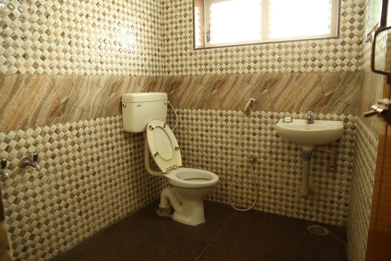 Hotel Vijay Pollachi Ngoại thất bức ảnh