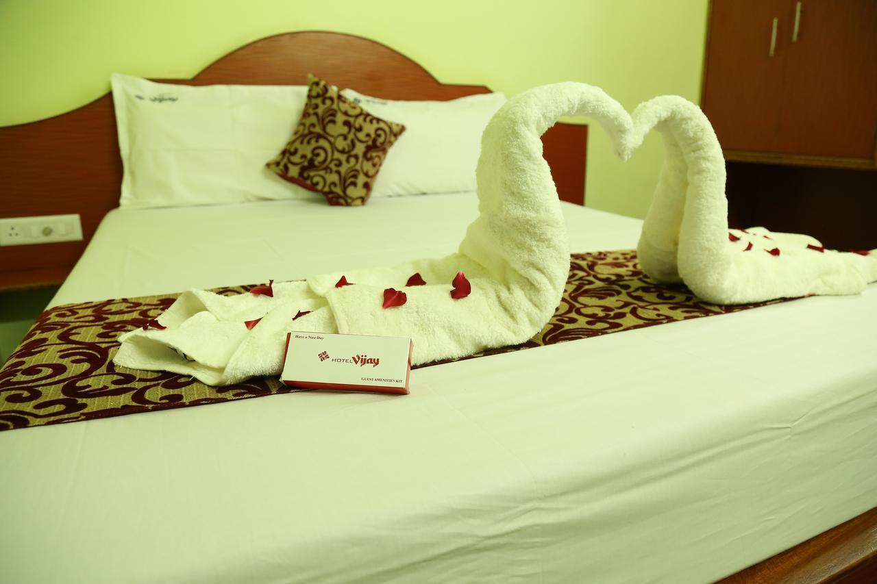 Hotel Vijay Pollachi Ngoại thất bức ảnh