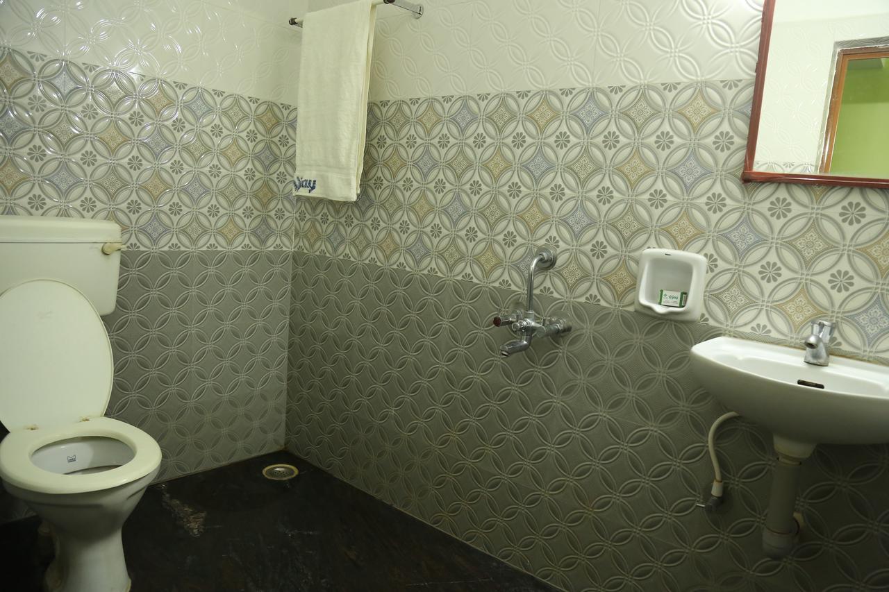 Hotel Vijay Pollachi Ngoại thất bức ảnh