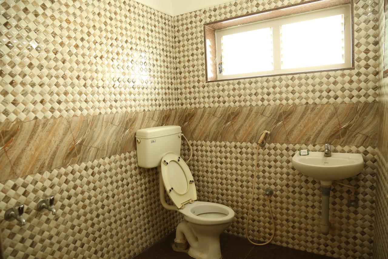 Hotel Vijay Pollachi Ngoại thất bức ảnh